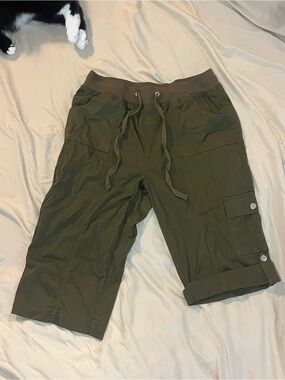 Women's Olive Cargo Capris with Drawstring Waist